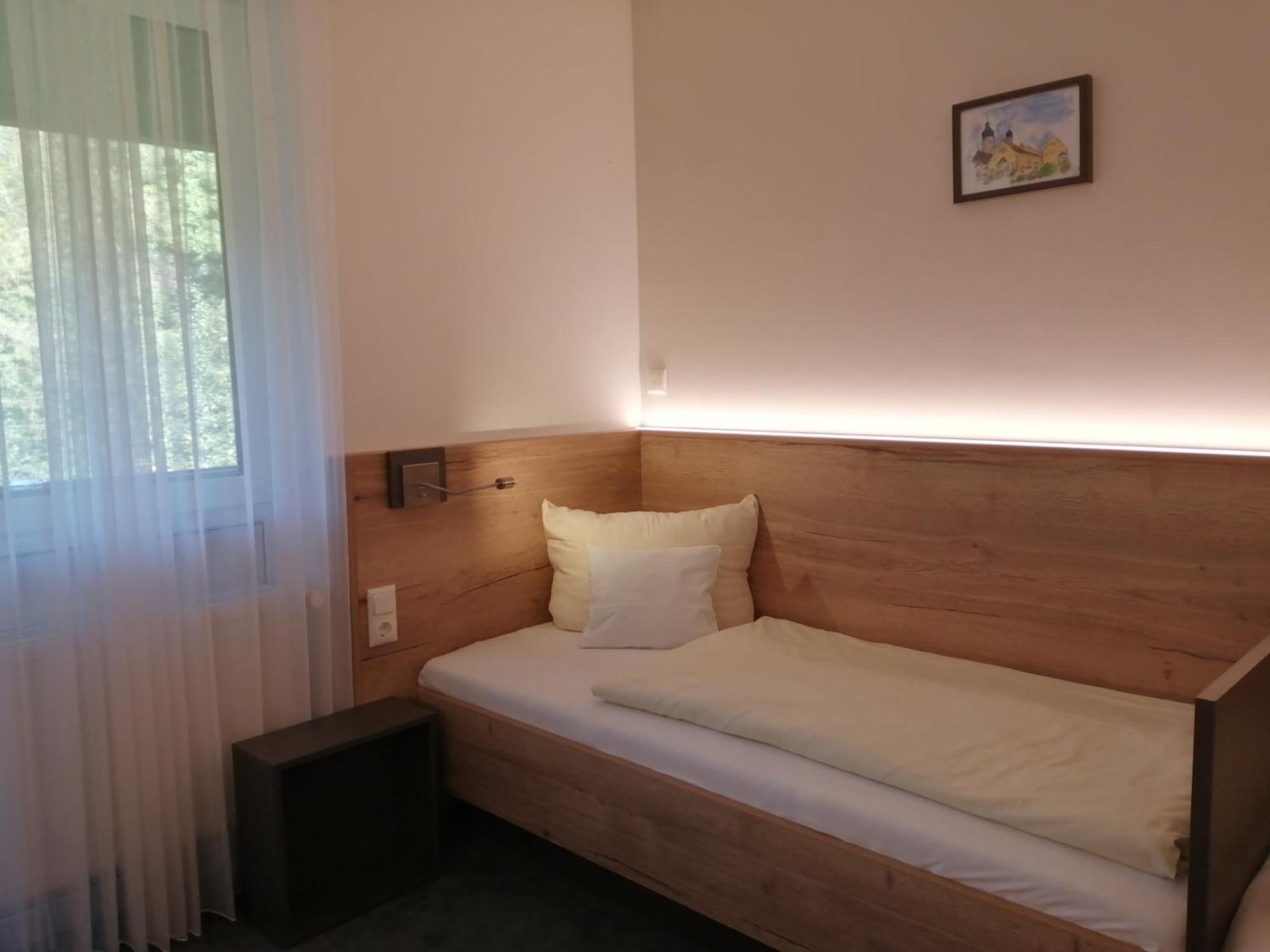 Hotel Am Regenbogen คาม ภายนอก รูปภาพ